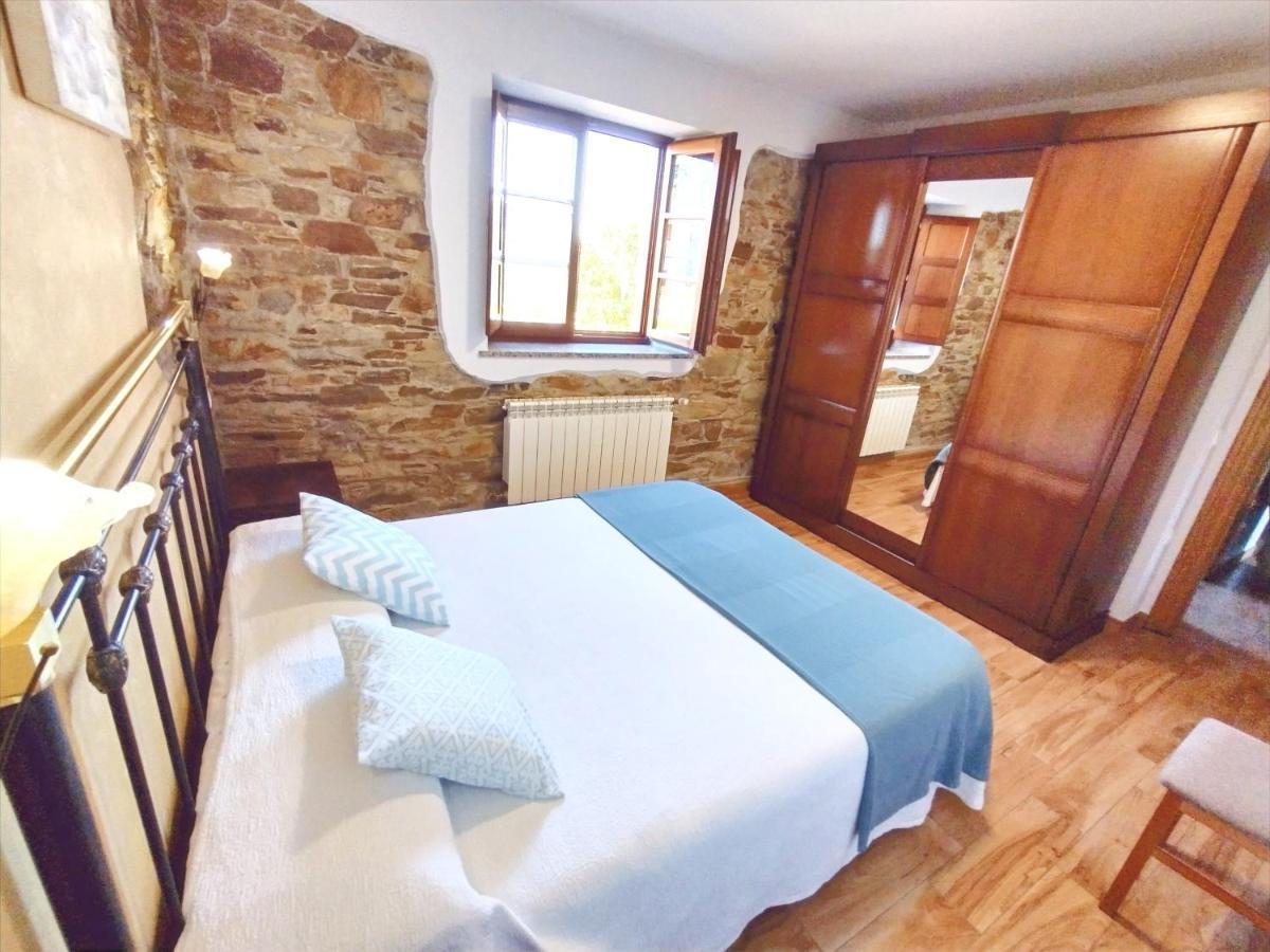 Apartamentos Navalin Тапиа де Касариего Екстериор снимка