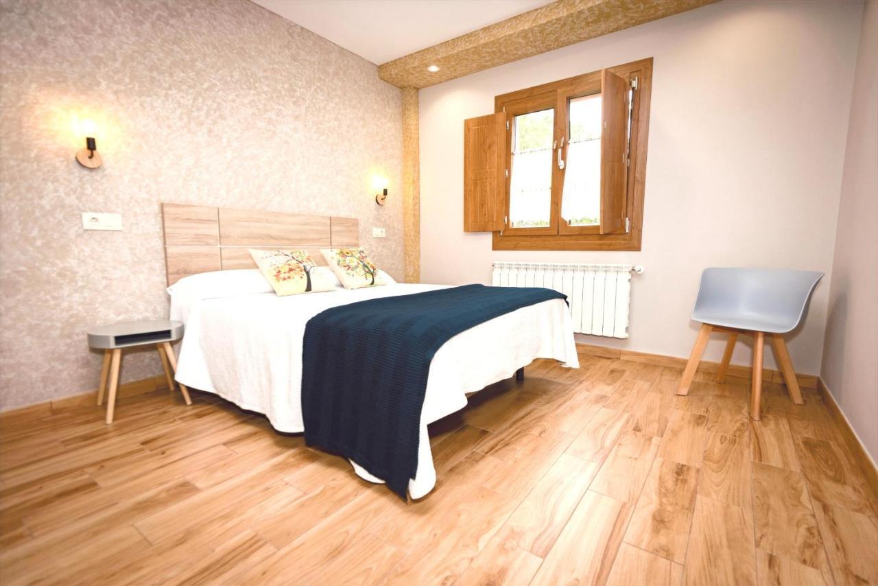 Apartamentos Navalin Тапиа де Касариего Екстериор снимка