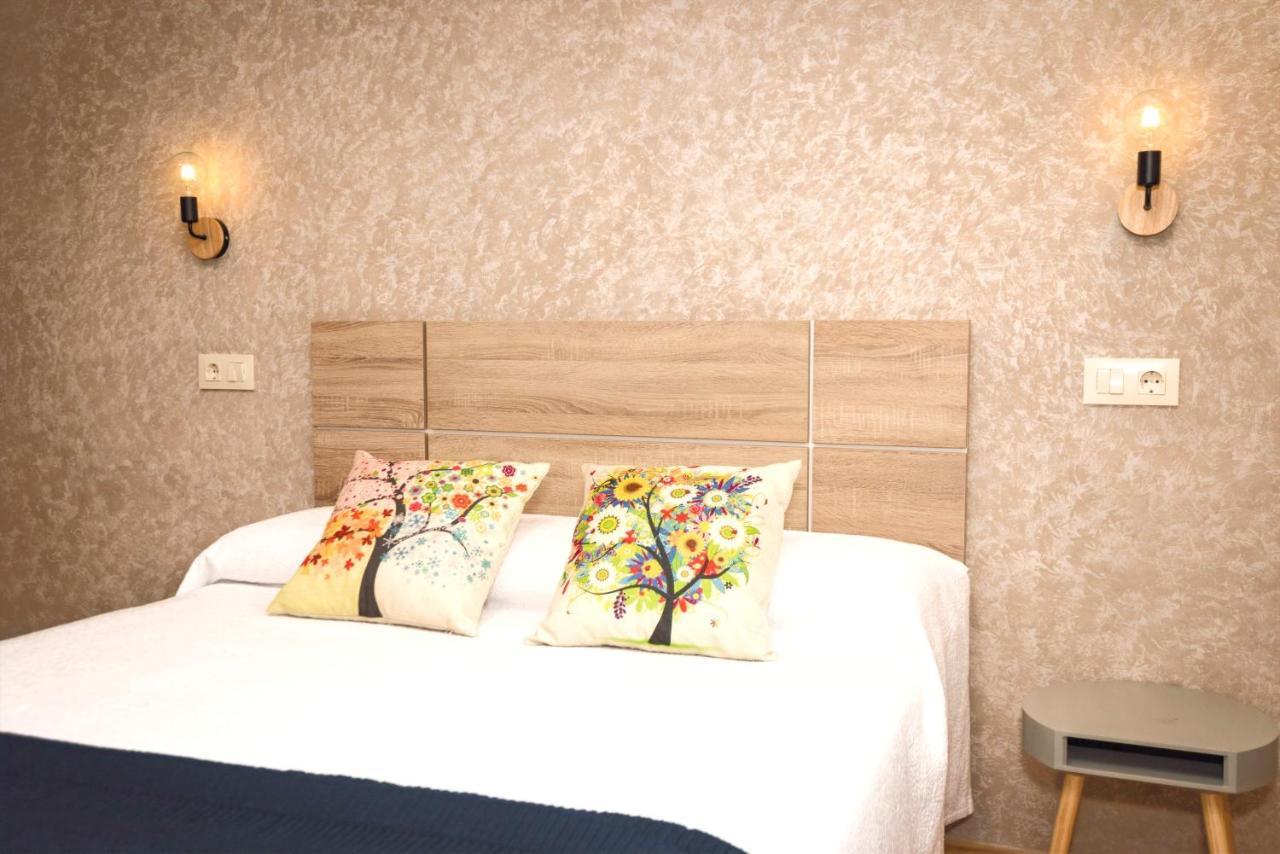 Apartamentos Navalin Тапиа де Касариего Екстериор снимка