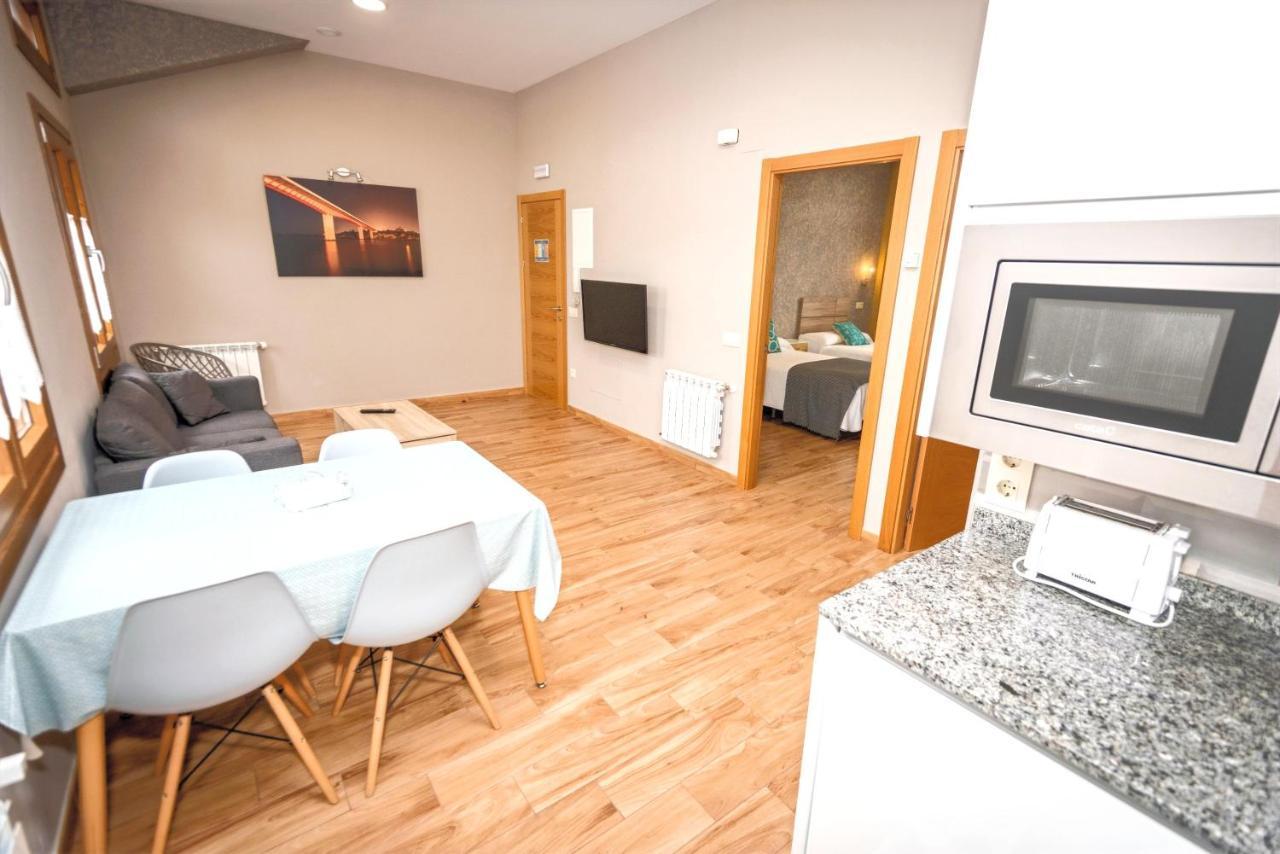 Apartamentos Navalin Тапиа де Касариего Екстериор снимка