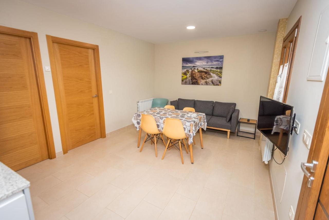 Apartamentos Navalin Тапиа де Касариего Екстериор снимка