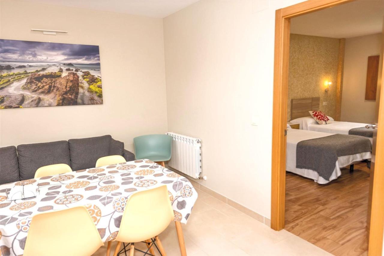 Apartamentos Navalin Тапиа де Касариего Екстериор снимка