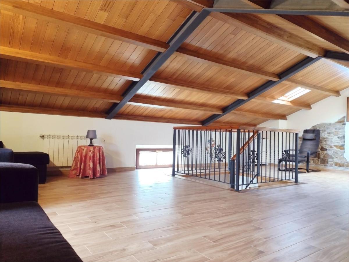 Apartamentos Navalin Тапиа де Касариего Екстериор снимка