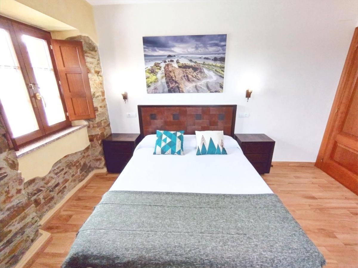 Apartamentos Navalin Тапиа де Касариего Екстериор снимка